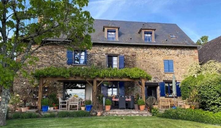 La Maison Bleue Juillac  エクステリア 写真