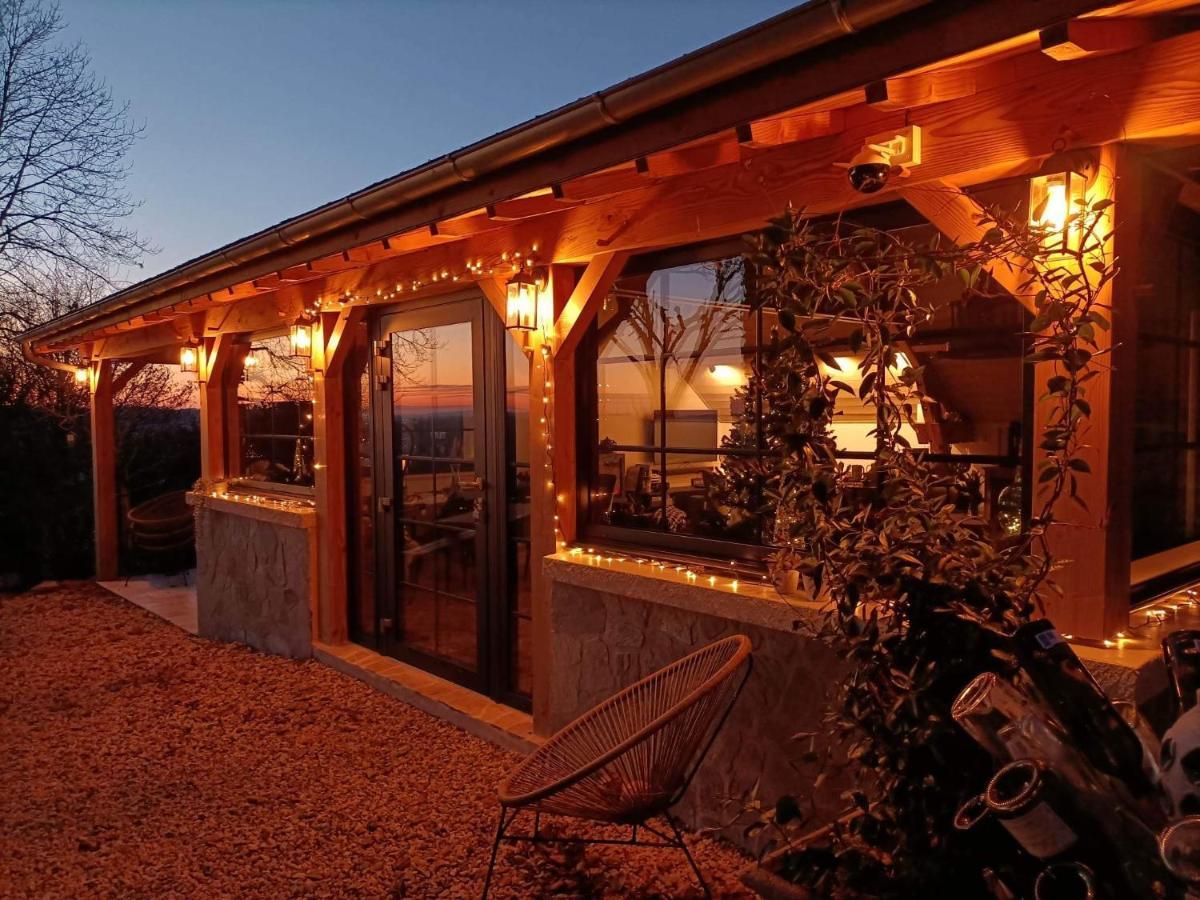La Maison Bleue Juillac  エクステリア 写真