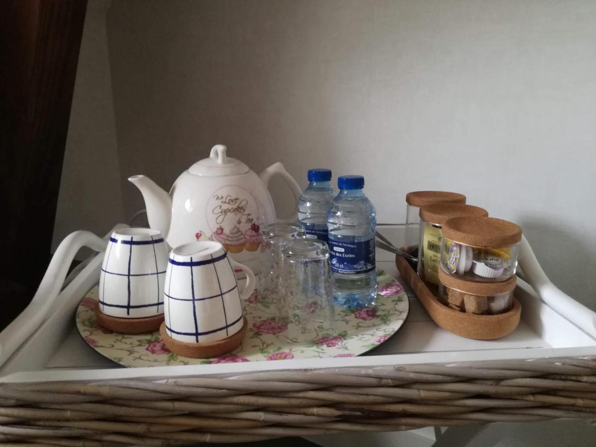 La Maison Bleue Juillac  エクステリア 写真